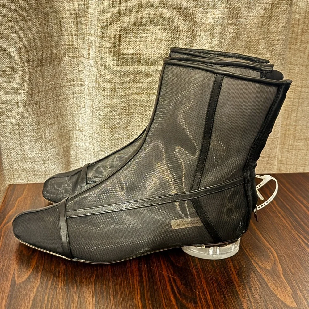Antonio Melani Elizabeth Damrich femme cage mesh black ankle booties 6.5 NWOB